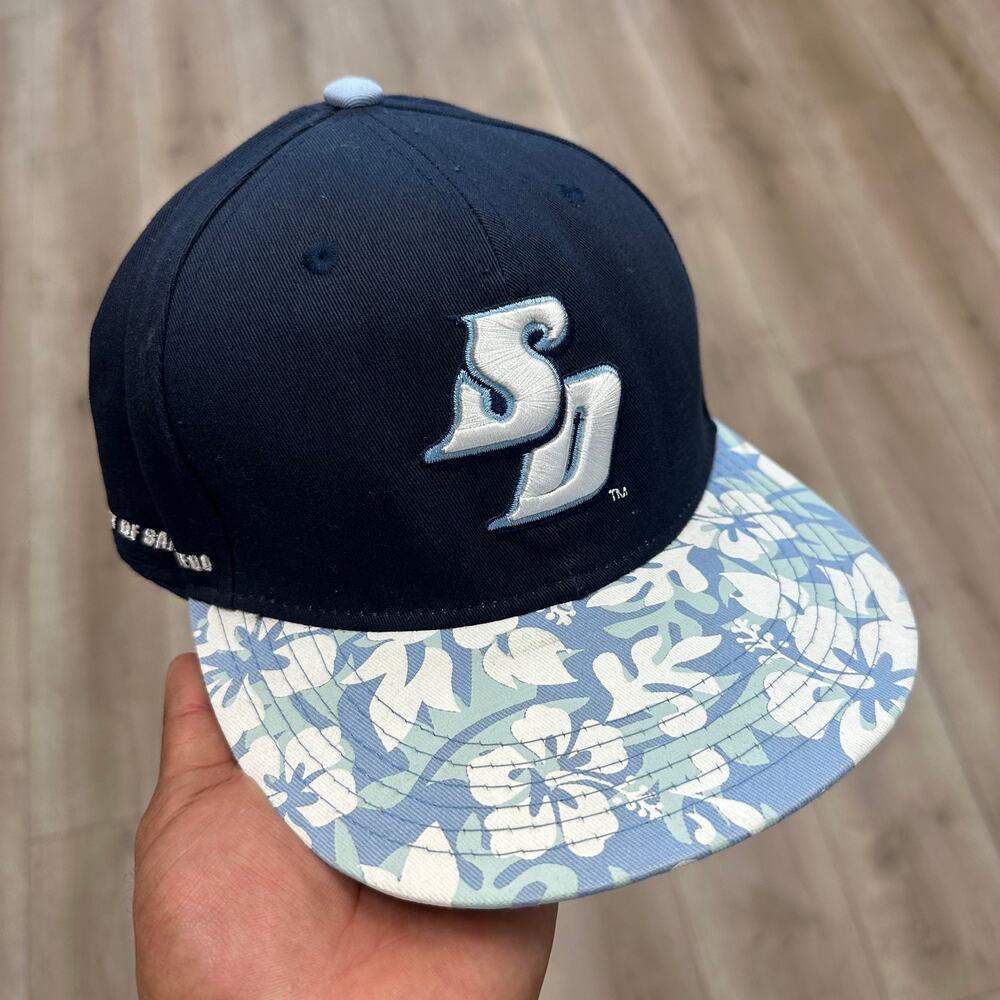 University of San Diego Toreros New Era tropical floral Snapback Hat B25